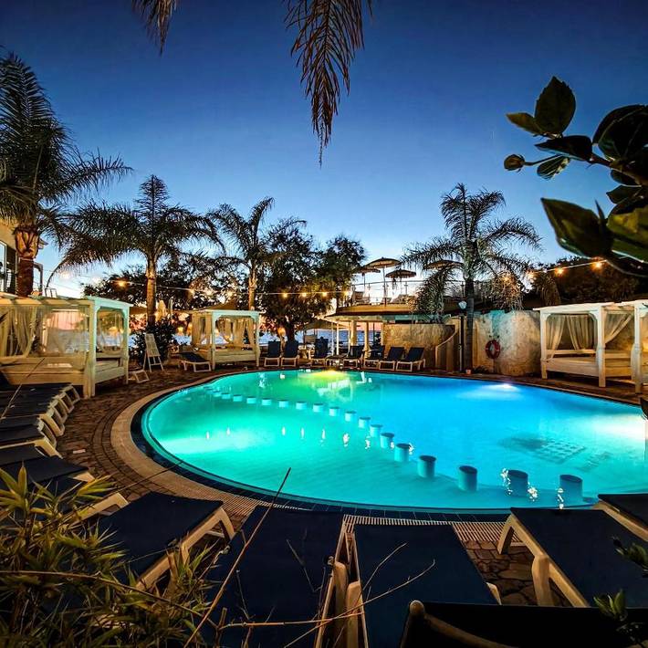 Bungalow für 4 Personen, mit Kinderpool und Whirlpool sowie Garten und Pool, mit Haustier in Kalabrien - 4