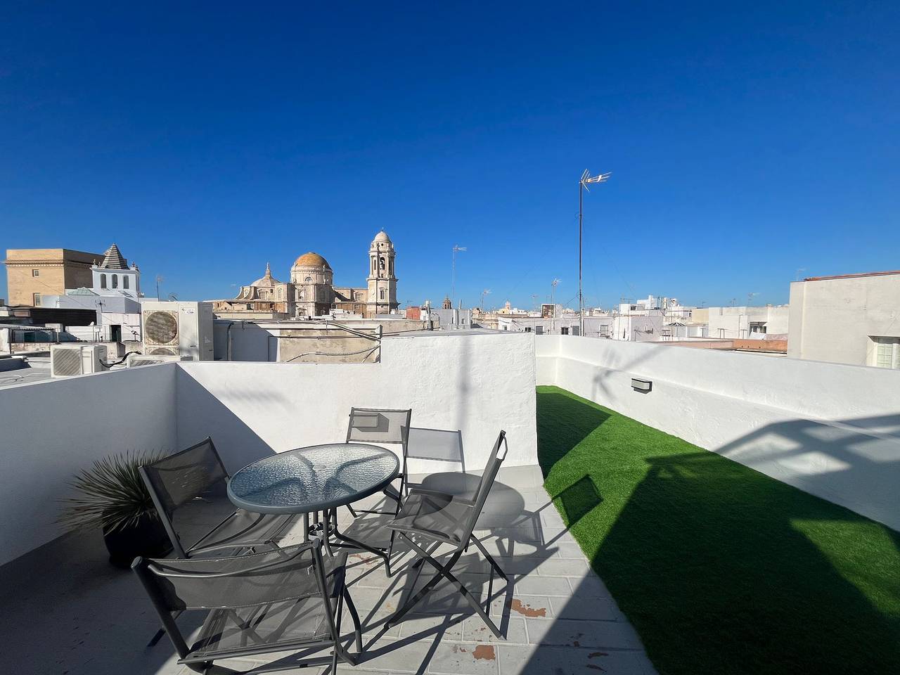 Appartement entier, Appartement de vacances pour 4 personnes avec terrasse in Vieille ville de Cadix, Cadix