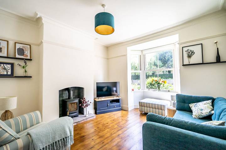 Cottage for 4 people, with garden, with pets in York