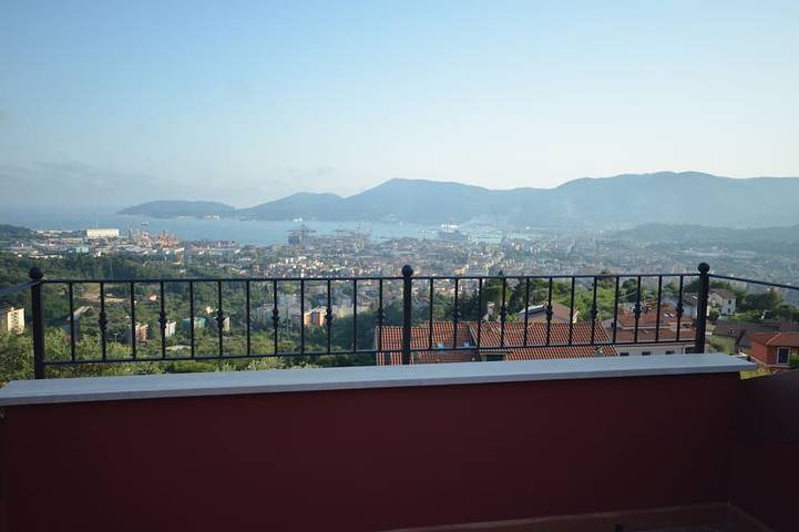 Villa for 5 people, with balcony and garden - 1