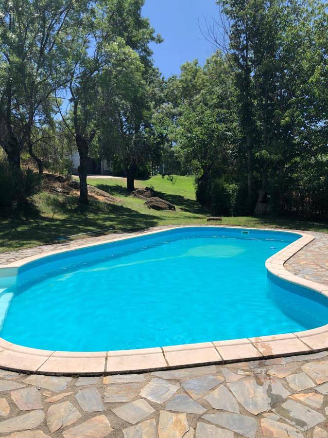 Chalet para 10 personas, con vistas al lago y vistas además de piscina y jardín en la Sierra de Béjar