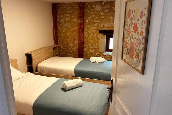 Location de vacances pour 5 personnes, animaux acceptés à Roumagne - 2