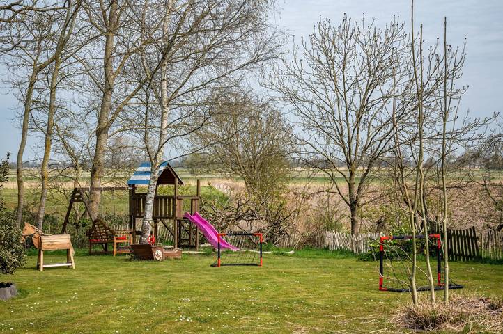 Ganze Wohnung, Ferienwohnung 'Süderhuus' mit privater Terrasse, privatem Garten und Wi-Fi in Wangerland, Südliche Nordseeküste