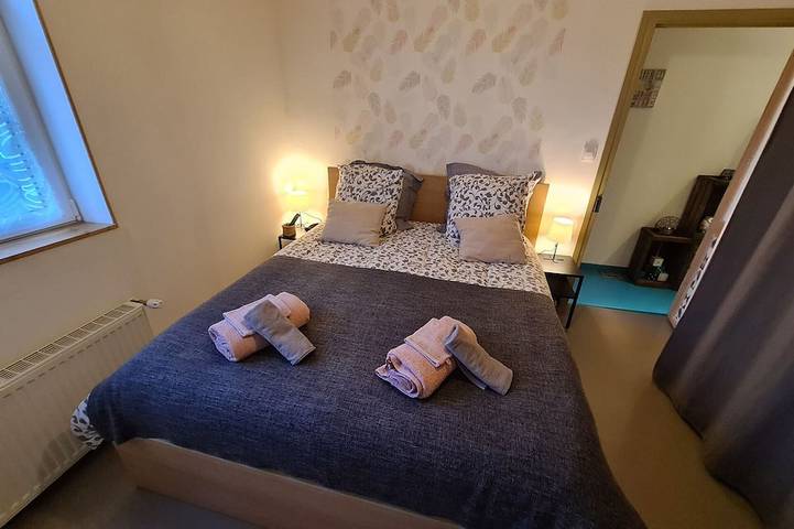 Gîte pour 5 personnes, avec jardin dans Sigloy - 2