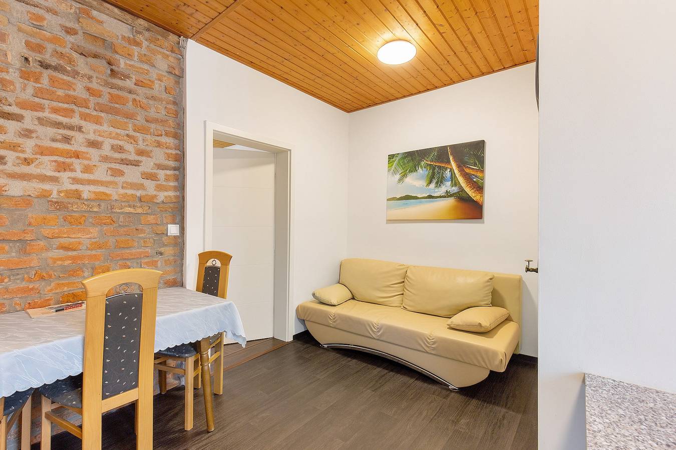 Ganze Wohnung, Ferienwohnung 'Erdgeschoss' mit Gemeinschaftsterrasse, Gemeinschaftsgarten und Wlan in Ilsenburg, Harzvorland