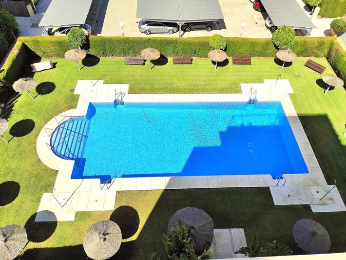 Apartamento para 3 personas, con terraza además de piscina y vistas al mar, Familias con niños en Valdelagrana