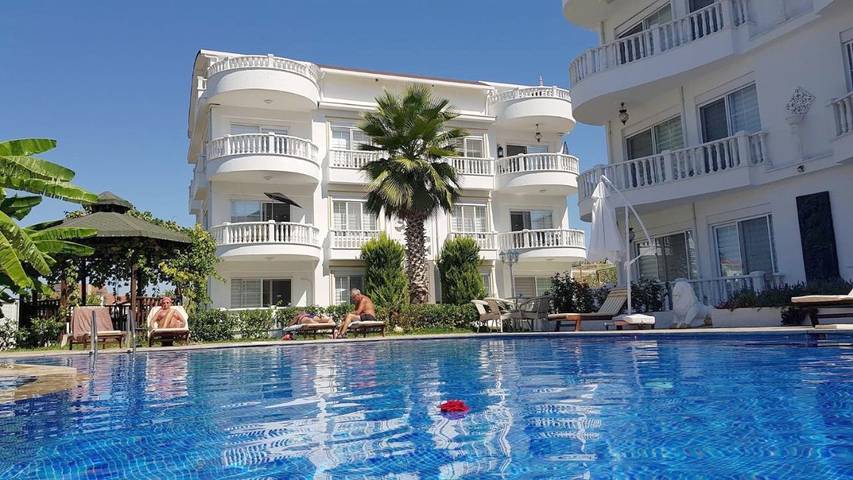 Ferienwohnung für 4 Personen, mit Ausblick und Pool sowie Sauna und Garten in Belek