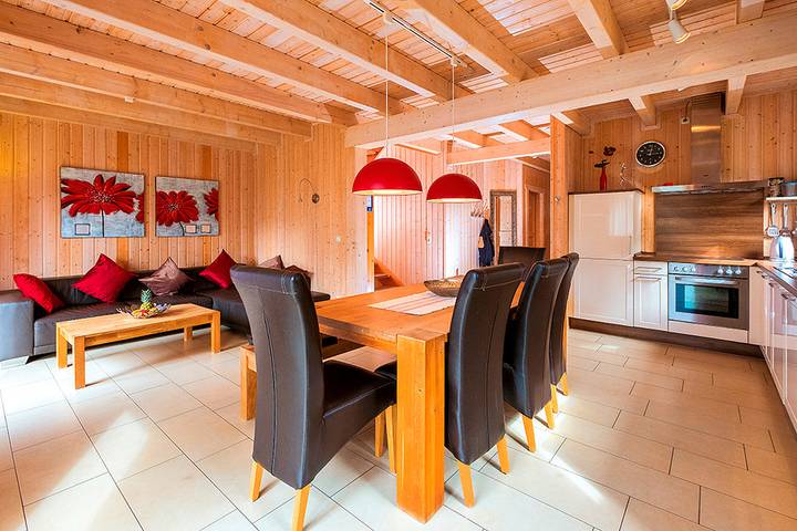 Ferienhaus für 8 Personen, mit Terrasse und Sauna in Breege - 4