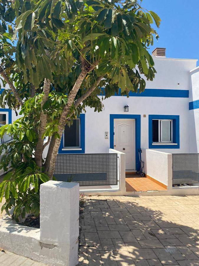Casa de vacaciones para 8 personas, con vistas además de jardín y piscina, Se admiten mascotas - 1