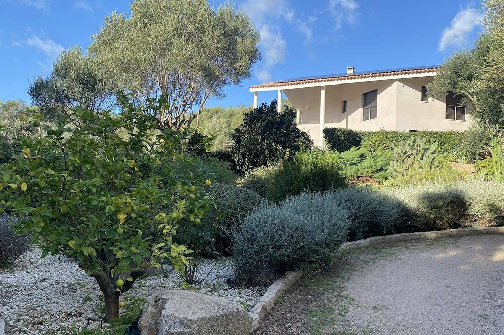 Moderne Familie, die Villa mit Pool 10 Minuten von den Stränden in Sotta, Sartène und Umgebung