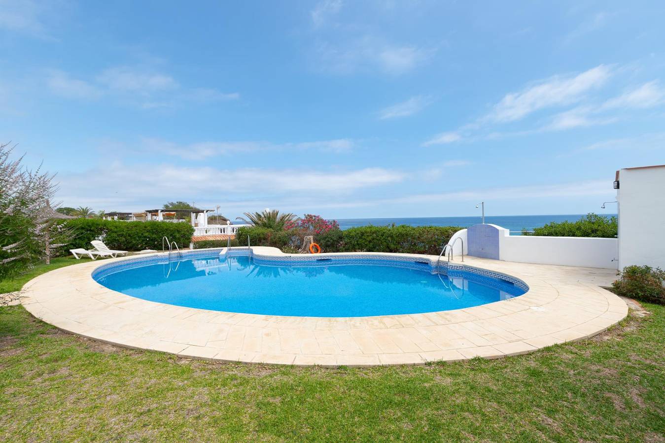 Casa Siloam - Magnifique maison avec vue sur la mer, piscine partagée et Wifi gratuit in Torrox Costa, Torrox