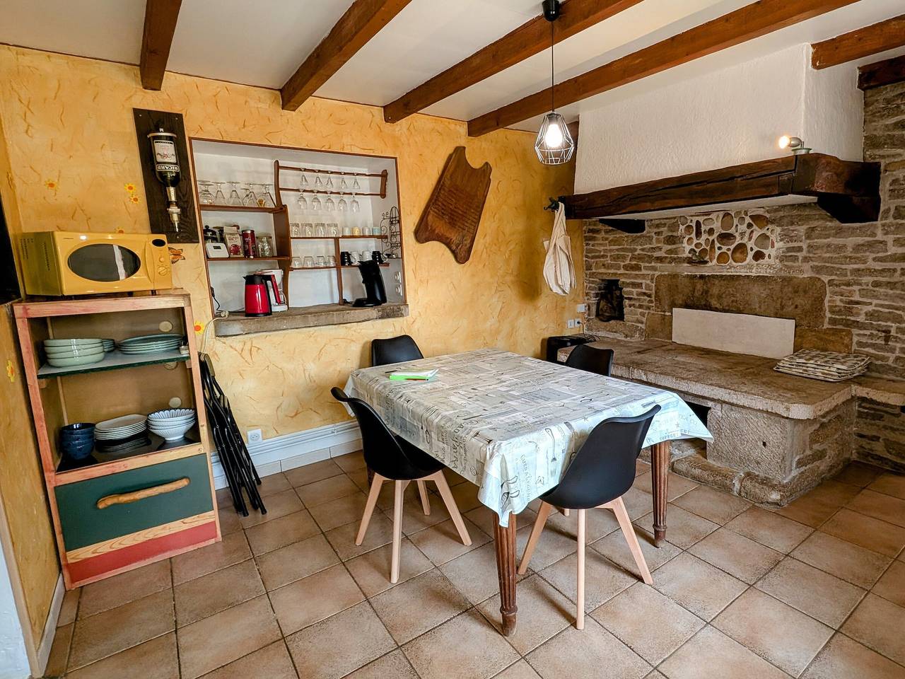 Gîte entre ville et campagne, Wi-Fi gratuit, sur circuit des peintres in Vesoul, Haute-Saône