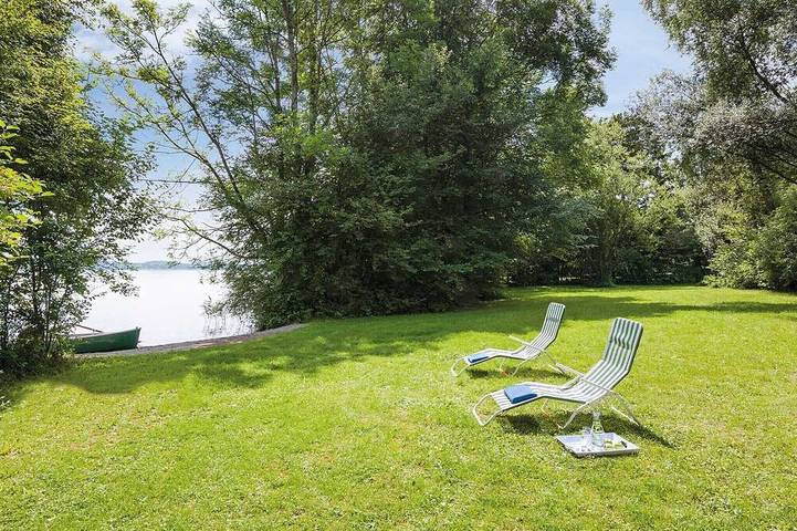 Ganze Wohnung, Ferienwohnung Margerite, bis 2 Personen, Obergeschoss, 35 qm in Waging am See, Rupertiwinkel