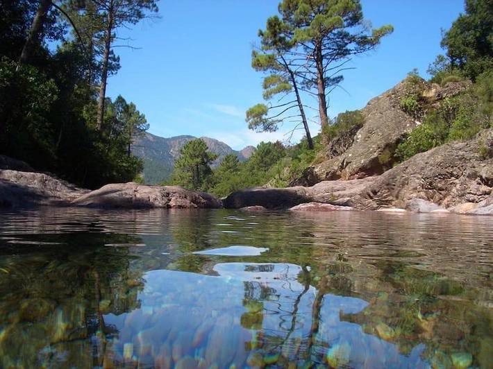 Location de vacances pour 7 personnes, avec terrasse ainsi que jardin et vue, animaux acceptés à Manso (homonymie) - 2