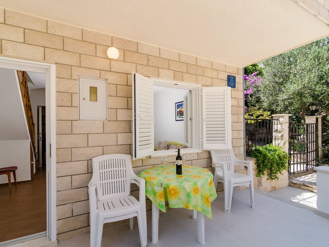 Holiday Home Jasenka Trstenik - Duplex One Bedroom Apartment with Terrace and Side Sea View in Trstenik, Peljesac