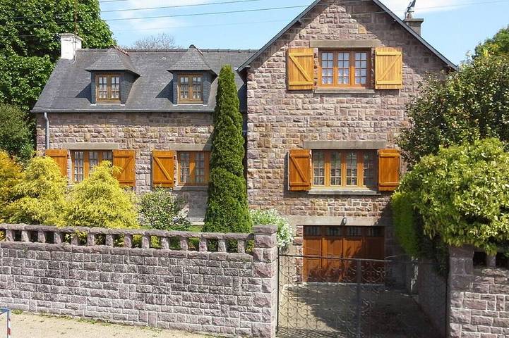 Location de vacances pour 7 personnes, avec jardin et terrasse, animaux acceptés à Pludual