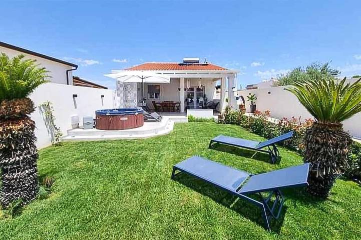 Casa vacanza per 8 persone, con giardino - 1