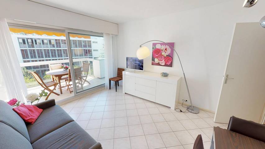 Gîte pour 4 personnes, avec balcon ainsi que balcon/terrasse et piscine dans Plage des Sablettes Est - 3
