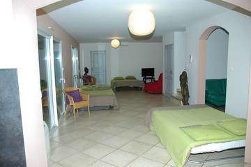 Villa pour 18 Personnes dans Arles, Parc naturel régional de Camargue, Photo 4