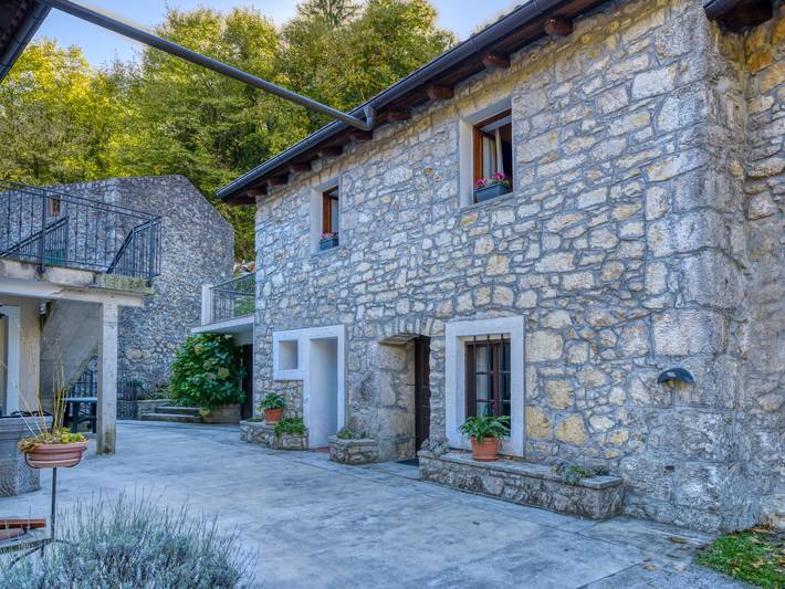 Ferienhaus für 4 Personen, mit Terrasse und Garten sowie Ausblick in Lovran