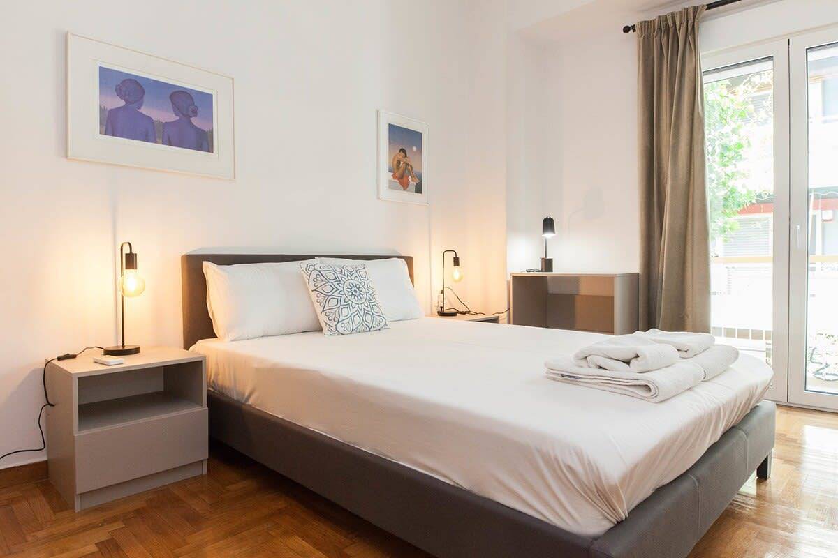 Entire apartment, Exarhia Silver Moon with Acropolis View in Central Section of Athens, Athens