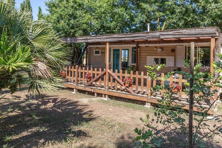 Camping per 5 persone, con Balcone e Terrazza nonché Giardino e Panorama a Piombino