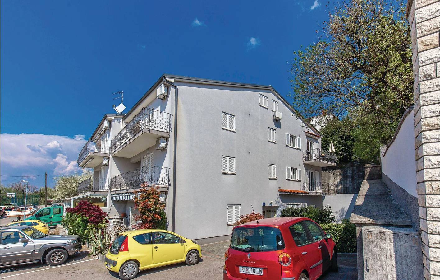 Ganze Ferienwohnung, Gemütliche Wohnung mit Terrasse, in Strandnähe und mit kostenlosen Parkplätzen in Crikvenica, Primorje-Gorski Kotar
