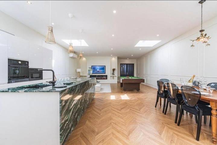 Apartamento de vacaciones para 4 personas, con jacuzzi además de sauna y terraza - 1