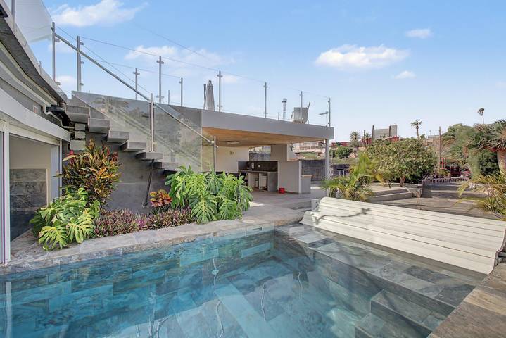 Villa für 12 Personen, mit Garten - 1