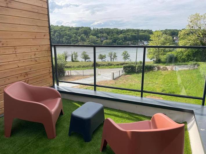 Chalet pour 4 personnes, avec Terrasse ainsi que Jardin et Vue sur le lac