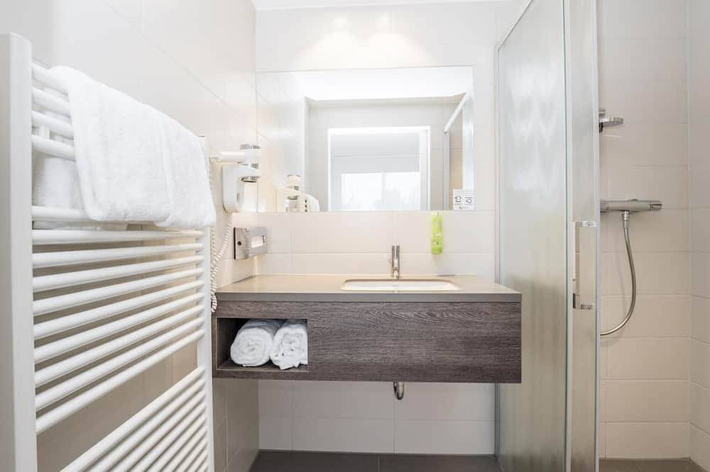 Habitación doble con ducha y aseo - Eco Suite Hotel in Salzburgo, Salzburg und Umgebung
