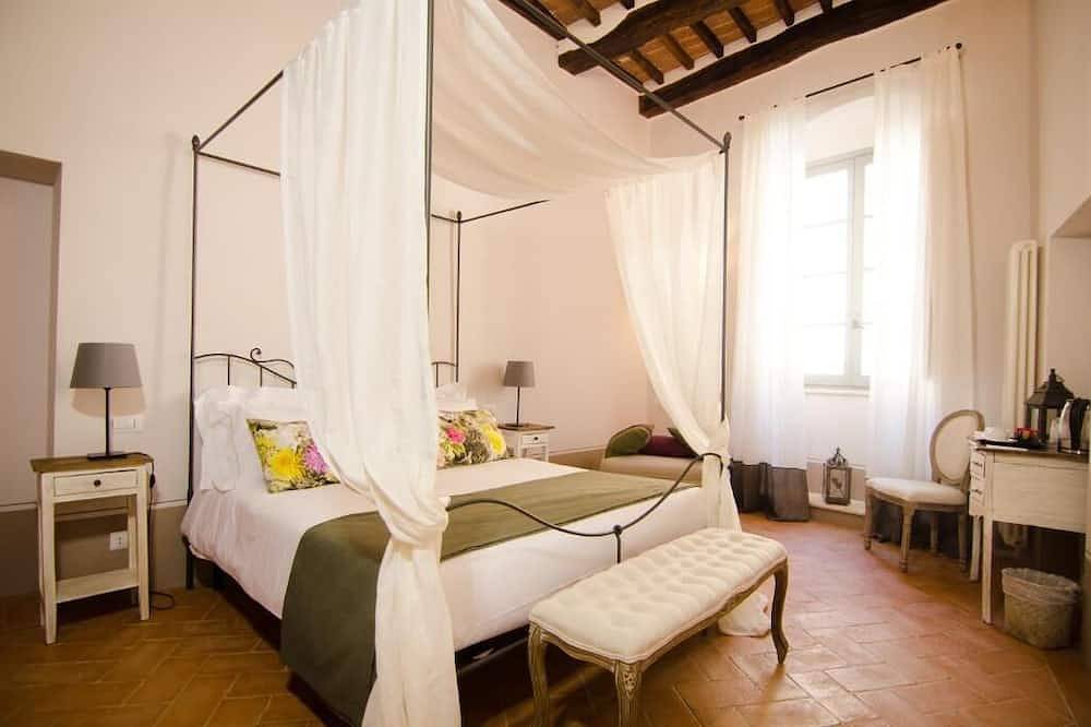 Apartamento entero, Estragón Suite con cama con dosel in Montepulciano, Provincia de Siena