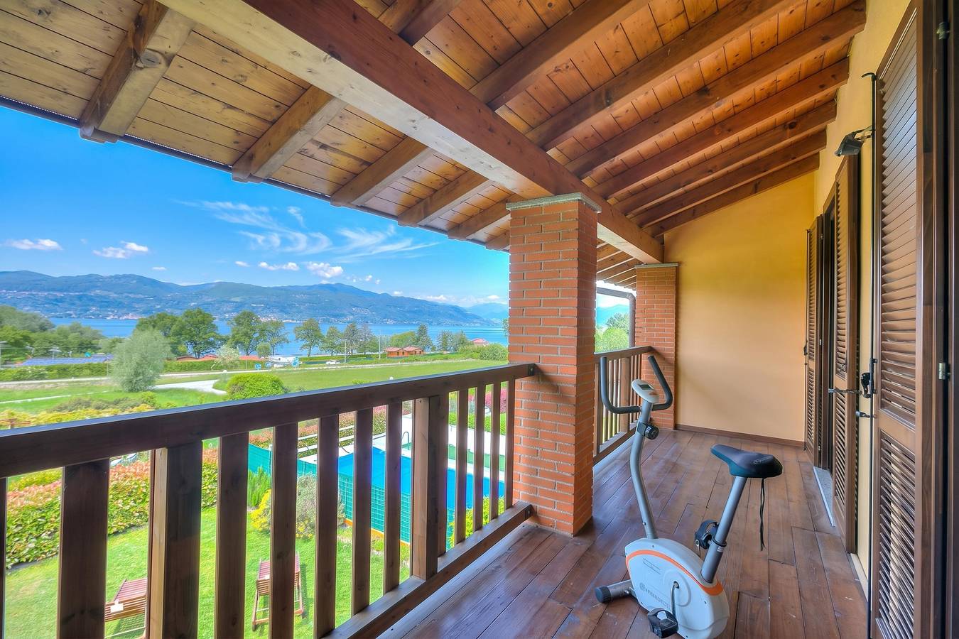 Miralago Lake View & Private Garden in Ispra, Comune di Ispra