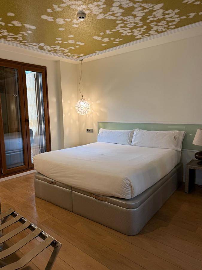 Gîte pour 2 personnes, avec terrasse et vue à Saint-Jacques-de-Compostelle - 2