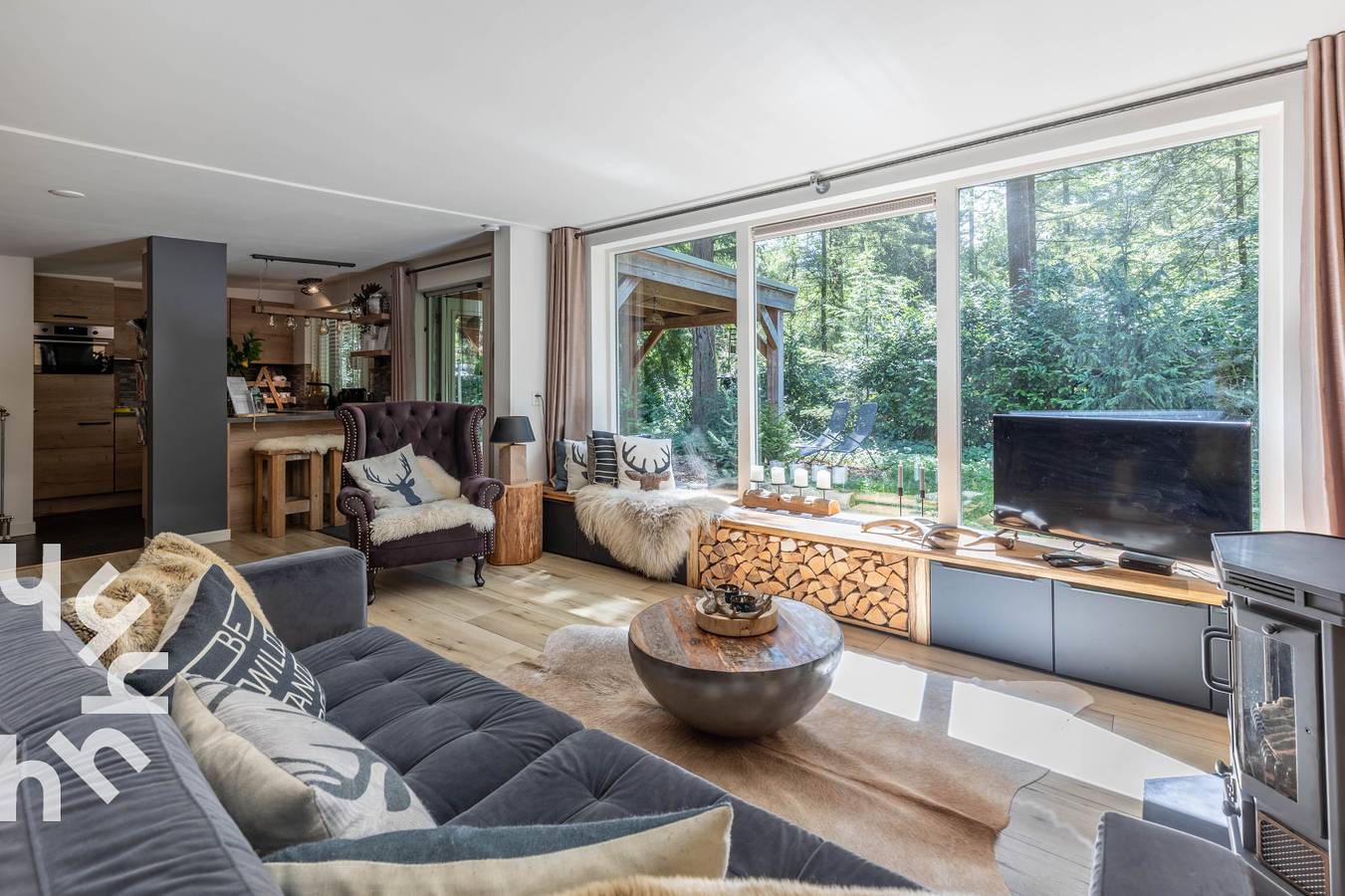 Attraktive 4-Personen-Waldhütte mit Veranda und Sitzplatz in Emst, mitten in der Natur. in Epe, Veluwe