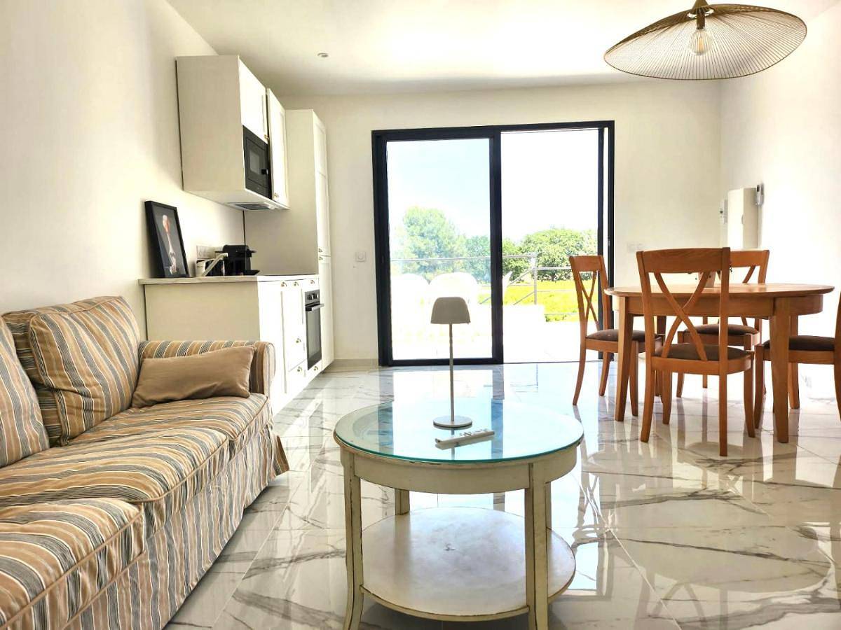 Appartement entier, Le mas d'Harry in La Crau, Côte méditerranéenne (France)