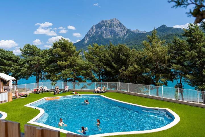 Maison de vacances pour 4 personnes, avec jardin et piscine, animaux acceptés