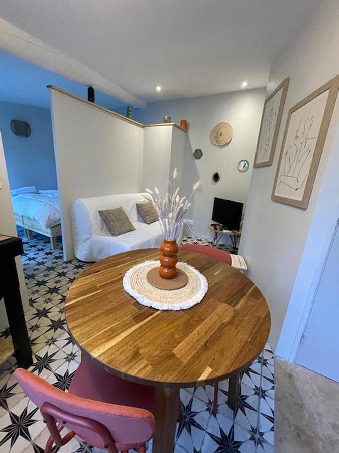 Location de vacances pour 2 personnes, avec vue ainsi que jardin et piscine à Pierrevert - 2