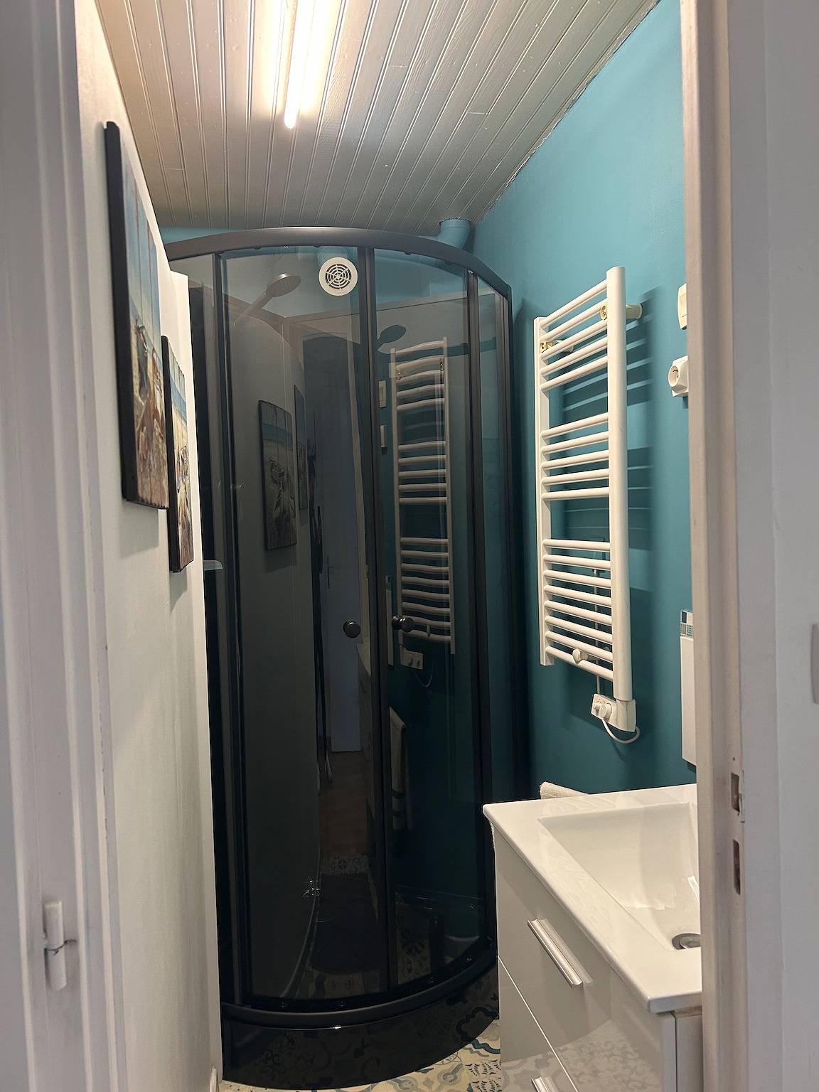 Entire apartment, Apartment 'Valou' with Private Terrace, Shared Garden and Wi-Fi in Sainte-Anne-d'Auray, Côte des Mégalithes