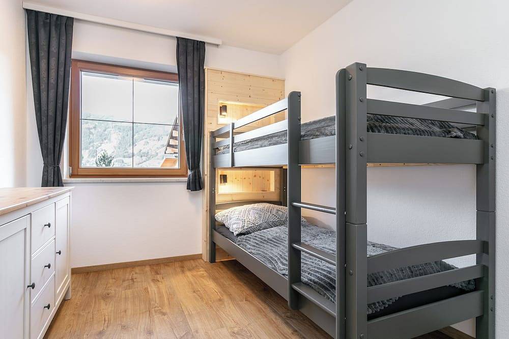 Ganze Wohnung, Moderne Ferienwohnung mit herrlichem Ausblick in Hart im Zillertal, Bezirk Schwaz