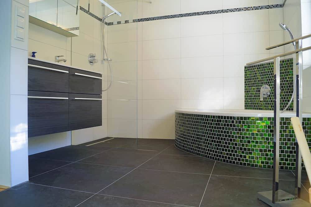 Das Ferienhaus: Modernes Kleinod mit grandiosem Bergblick, einmaliger Lage&Sauna in Achenkirch, Brandenberger Alpen