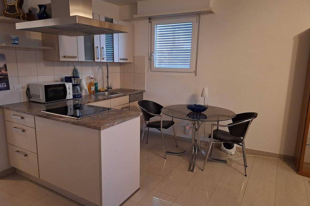 Appartamento intero, Large 1-room apartment-Mark in Basilea, Aargau-Basel