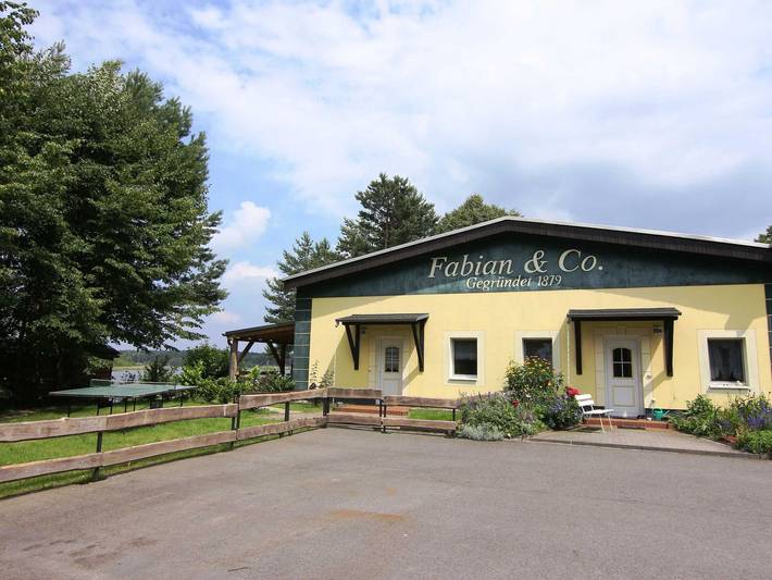 Ferienwohnung für 8 Personen, mit Seeblick und Terrasse sowie Ausblick und Garten, kinderfreundlich in Brandenburg - 2