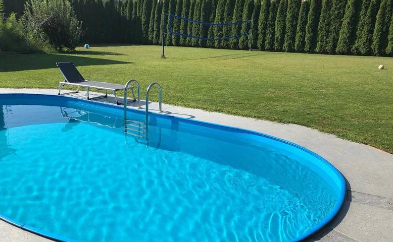 Appartement de vacances pour 4 personnes, avec jardin ainsi que vue et piscine