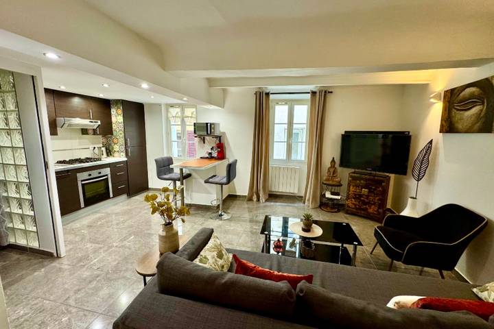 Apartamento entero, Bright apartment in the heart of Hyères in Hyeres, Parque nacional Port-Cros