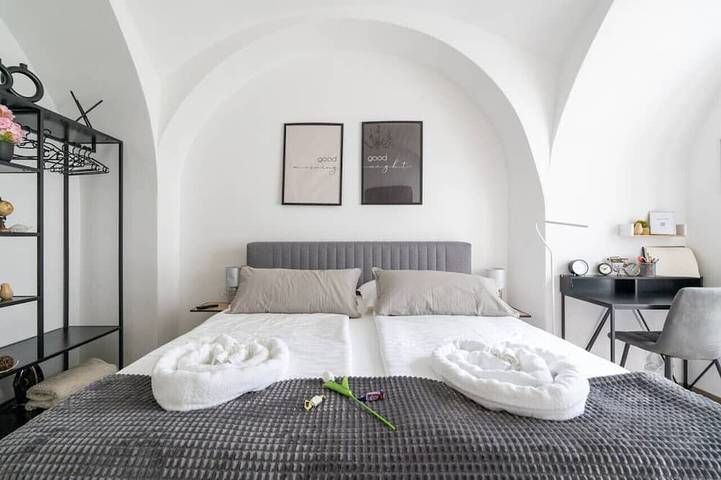 Appartement entier, Wachau Juwel | 45m² für 2 Personen | Idyllischer Garten & stilvolles Ambiente in Mautern, Bezirk Krems an der Donau-Land