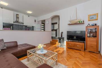 Villa per 4 Persone in Privlaka, Dalmazia, Foto 2
