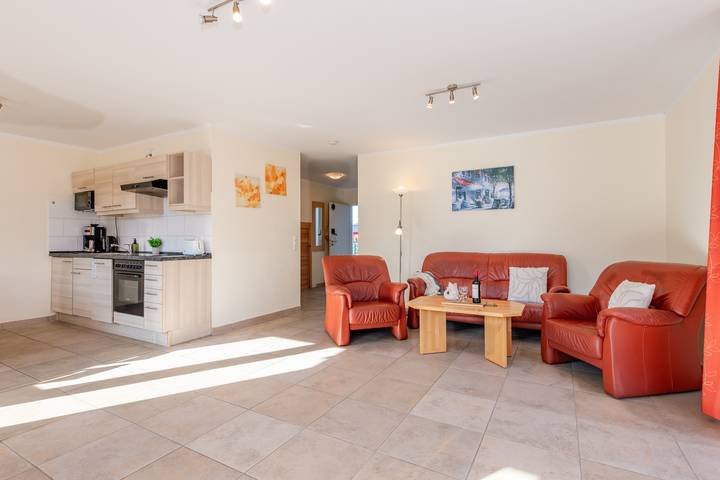 Ganze Ferienwohnung, Villa zur Sonne, App. 1 in Drei Kaiserbäder, Heringsdorf