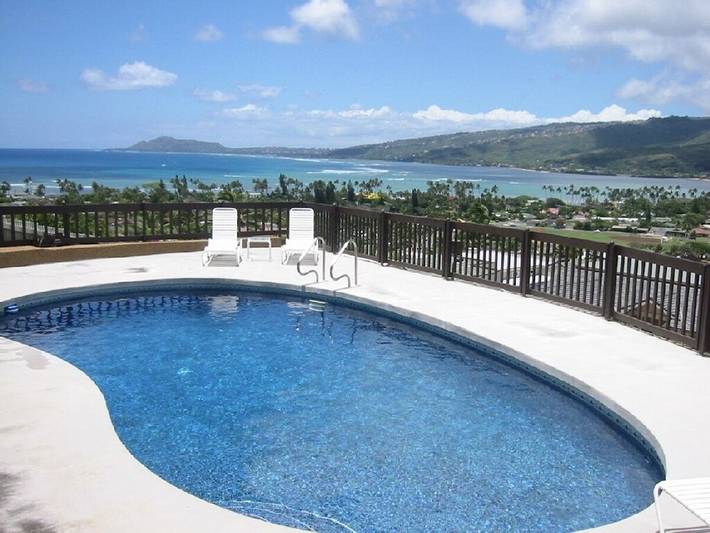 Vacation rental for 10 people, with balcony in Hawaii Kai