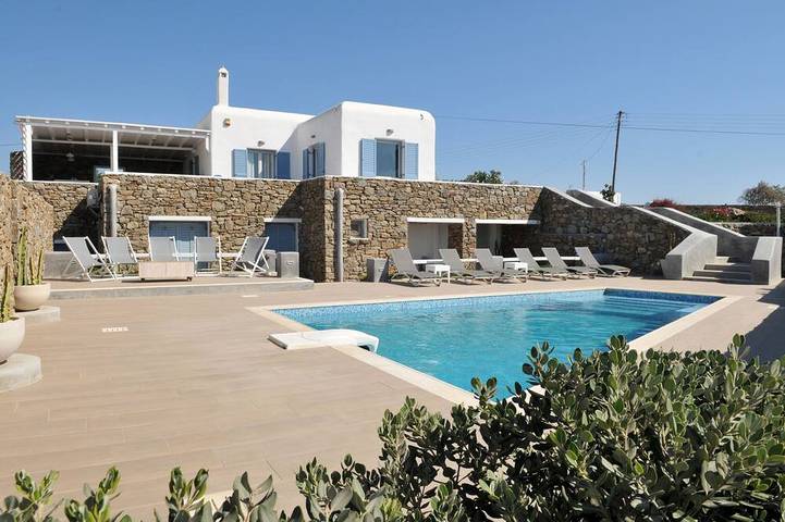 Villa voor 13 personen, met terras - 1